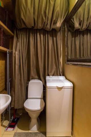 Апартаменты Antique Old Town studio by URBAN RENT Вильнюс Апартаменты с 1 спальней-25