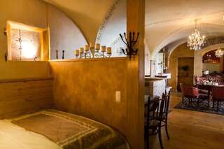 Апартаменты Antique Old Town studio by URBAN RENT Вильнюс Апартаменты с 1 спальней-33