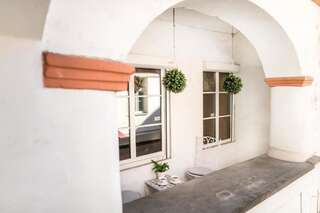 Апартаменты Antique Old Town studio by URBAN RENT Вильнюс Апартаменты с 1 спальней-43